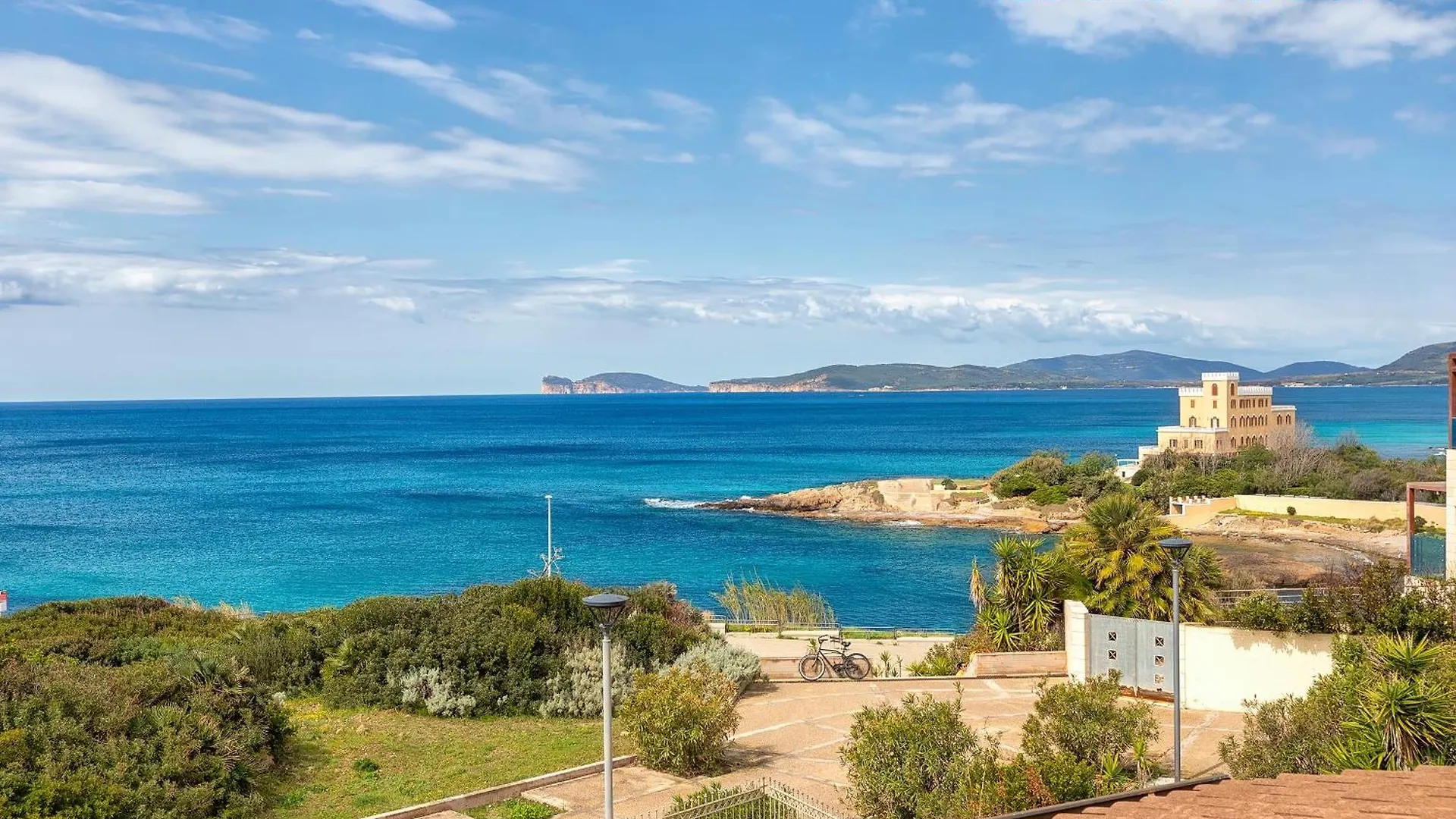 Clicksardegna Attic Vittoria With Terrace Facing The Sea And Parking Space Alghero Lägenhet