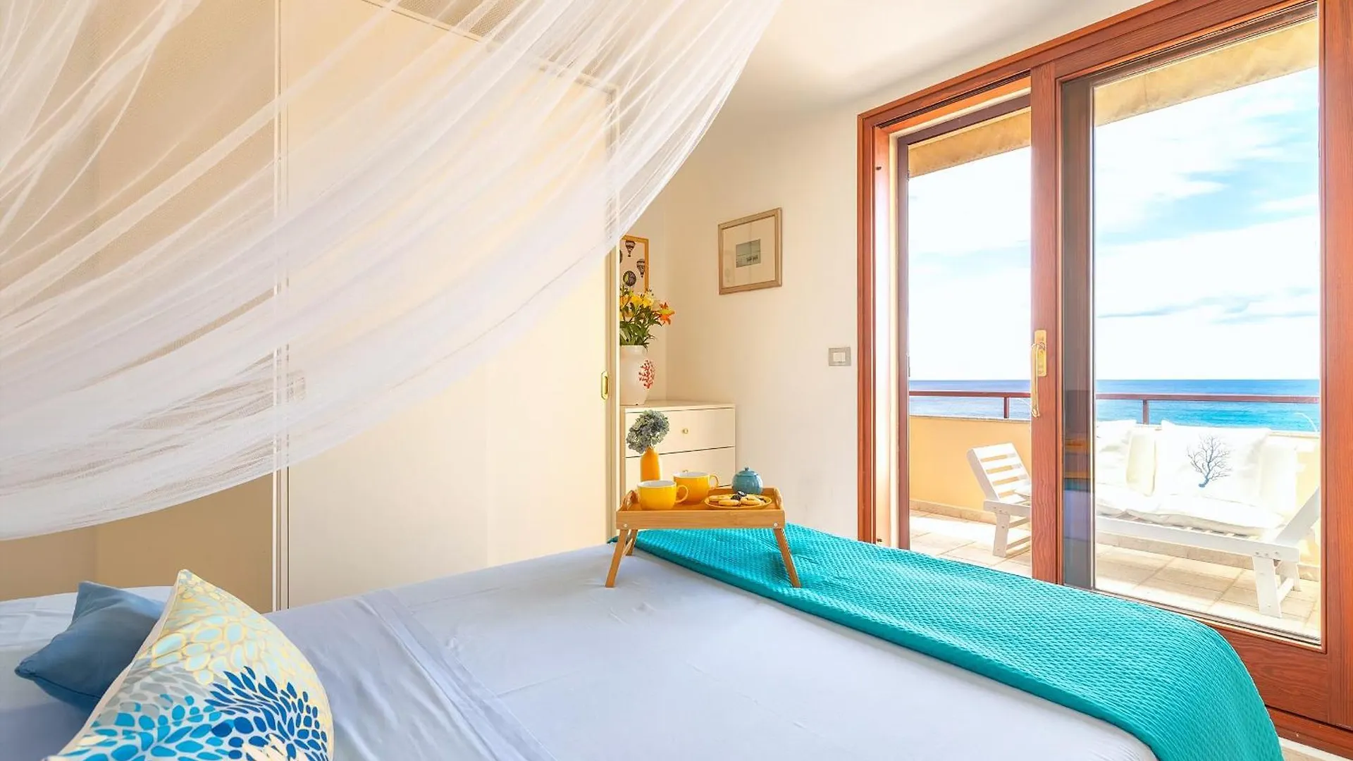 Lägenhet Clicksardegna Attic Vittoria With Terrace Facing The Sea And Parking Space Alghero Italien